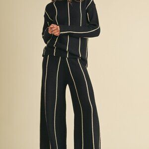 Striped Black and White travel set (new with tags)